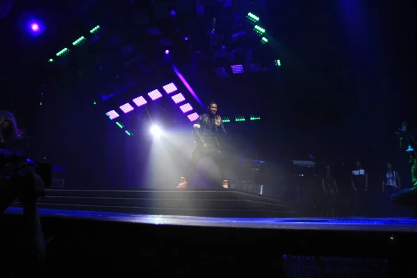 Singer Usher Apresenta Amway Center Orlando Florida Dezembro 2014 — Fotografia de Stock