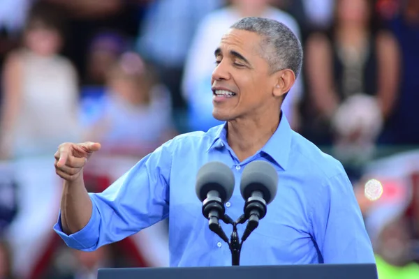 Prezydent Barack Obama Przemawia Wiecu Kampanii Stadionie Osceola Heritage Park — Zdjęcie stockowe