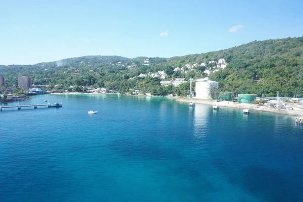 Vista Del Agua Del Océano Turquesa Costa Muelle — Foto de Stock