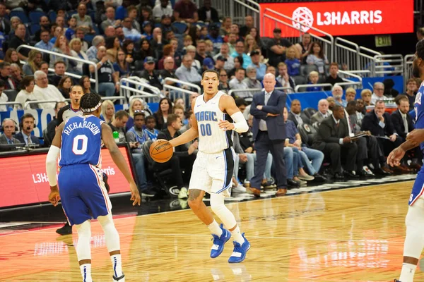 Orlando Magic 27 Aralık 2019 Cuma günü Orlando, Florida 'daki Amway Arena' da Philadelphia 76ers 'a ev sahipliği yapıyor..