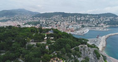 Şehir plajlı sahil manzarası çok güzel.