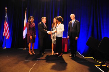 Florida Valisi Rick Scott 13 Ekim 2015 'te Orlando Florida' daki İnanç Sempozyumunda konuşma yapacak..