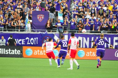 Orlando City SC, 6 Mayıs 2016 'da Orlando Florida' daki Dünya Kampı Stadyumu 'nda New York Red Bulls' a ev sahipliği yaptı.. 