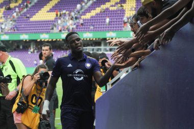 Orlando City 15 Nisan 2017 'de Florida, Orlando' daki Citrus Bowl 'da Los Angeles Galaksisine ev sahipliği yaptı..  