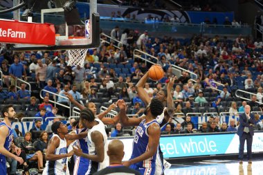 Orlando Magic 13 Ekim 2019 'da Florida, Orlando' daki Amway Center 'da Philadelphia 76ers' a ev sahipliği yaptı..