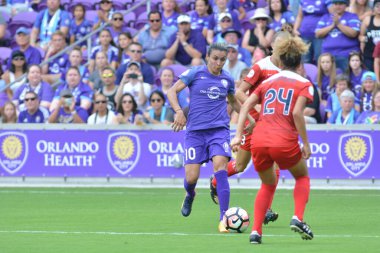 Orlando Pride 22 Nisan 2017 'de Orlando City Stadyumu' nda Washington Spirit 'e ev sahipliği yaptı..  
