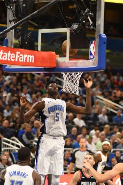 Orlando Magic 25 Ekim 2018 'de Orlando Florida' daki Amway Center 'da Portland Trail Blazers' ı sunar.. 