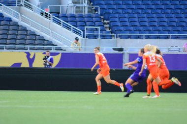 Orlando Pride sunucusu Houston Dash 23 Haziran 2016 'da Orlando Florida' daki Dünya Kampı Stadyumu 'nda..