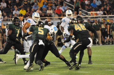 Kuzey Carolina 29 Aralık 2015 tarihinde Orlando Florida 'daki Kamp Dünya Stadyumu' nda oynanan Russell Atletizm Kupası 'nda Baylor ile karşılaşacak..