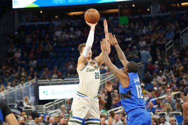 Orlando Magic, 8 Şubat 2020 tarihinde Orlando Florida 'daki Amway' de Milwaukee Bucks 'a ev sahipliği yaptı..  