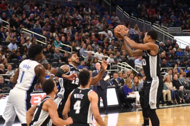 Orlando Magic, 19 Aralık 2018 tarihinde Orlando Florida 'daki Amway Center' da San Antonio Spurs 'a ev sahipliği yapmaktadır.