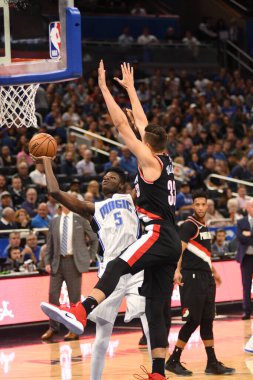 Orlando Magic 25 Ekim 2018 'de Orlando Florida' daki Amway Center 'da Portland Trail Blazers' ı sunar.. 