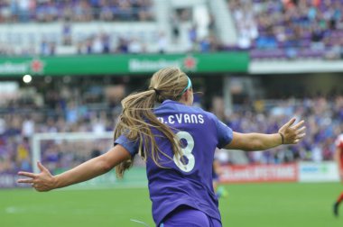 Orlando Pride 22 Nisan 2017 'de Orlando City Stadyumu' nda Washington Spirit 'e ev sahipliği yaptı..  