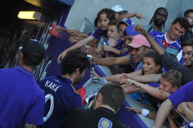 Orlando City 29 Nisan 2017 'de Orlando, Florida' daki Orlando City Stadyumu 'nda Colorado Rapids' e ev sahipliği yaptı.)