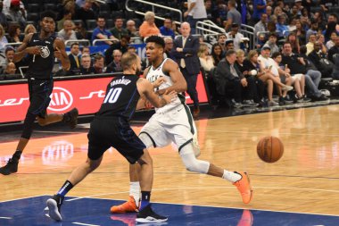 Orlando Magic, 19 Ocak 2019 Cumartesi günü Orlando Florida 'daki Amway Arena' da Milwaukee Doları 'na ev sahipliği yapıyor..