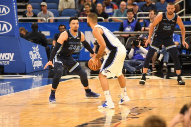 Orlando Magic 10 Ekim 2018 tarihinde Orlando Florda 'daki Amway Center' da Memphis Grizzilies 'e ev sahipliği yaptı..  