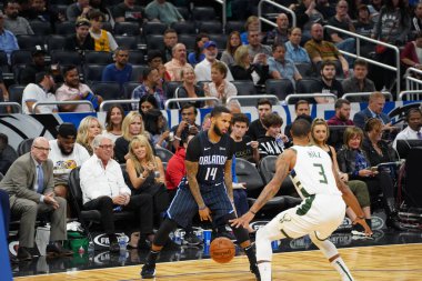 Orlando Magic, Orlando, Florida, ABD 'deki Amway Center' da Milwaukee Bucks 'a ev sahipliği yapıyor. 1 Kasım 2019.  