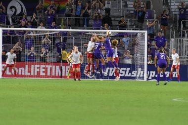 Orland Pride, 25 Ağustos 2018 'de Orlando Florida' daki Exploria Stadyumu 'nda Chicago Red Stars' a ev sahipliği yapıyor..