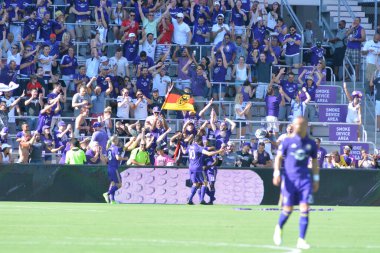Orlando City 29 Nisan 2017 'de Orlando, Florida' daki Orlando City Stadyumu 'nda Colorado Rapids' e ev sahipliği yaptı.) 