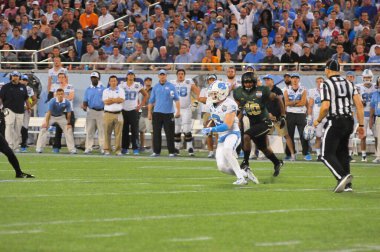 Kuzey Carolina 29 Aralık 2015 tarihinde Orlando Florida 'daki Kamp Dünya Stadyumu' nda oynanan Russell Atletizm Kupası 'nda Baylor ile karşılaşacak.. 