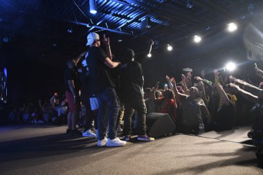 Crossover Kilisesi, 6 Ekim 2018 'de Tampa Florida' daki Crossover Kilisesi 'nde iki yıllık lezzet festivaline ev sahipliği yapıyor..  