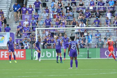 Orlando Pride 22 Nisan 2017 'de Orlando City Stadyumu' nda Washington Spirit 'e ev sahipliği yaptı.. 