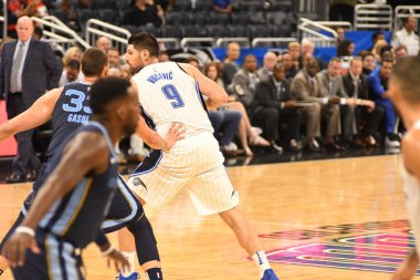Orlando Magic 10 Ekim 2018 tarihinde Orlando Florda 'daki Amway Center' da Memphis Grizzilies 'e ev sahipliği yaptı.. 