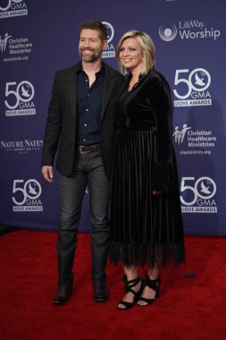 15 Ekim 2019 'da Nashville, Tennessee' deki Linbscome Üniversitesi 'nde verilen 50. GMA Dove Ödülleri sırasında kırmızı halı. 