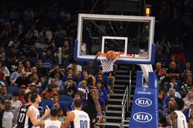 Orlando Magic 25 Ekim 2018 'de Orlando Florida' daki Amway Center 'da Portland Trail Blazers' ı sunar.. 