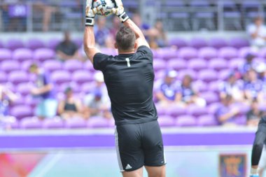 Orlando City 15 Nisan 2017 'de Florida, Orlando' daki Citrus Bowl 'da Los Angeles Galaksisine ev sahipliği yaptı..  