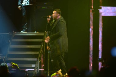 Baba Yankee ve Don Omar 7 Ağustos 2016 'da Orlando Florida' daki Amway Center 'da konser verdiler..  