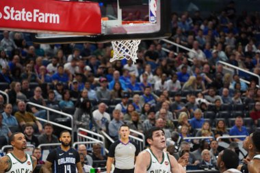 Orlando Magic, Orlando, Florida, ABD 'deki Amway Center' da Milwaukee Bucks 'a ev sahipliği yapıyor. 1 Kasım 2019.  