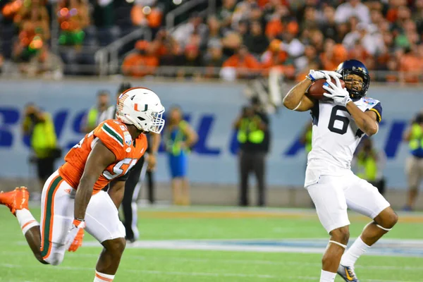 West Virginia Mountaineers Affronta Miami Hurricanes Durante 71St Russell Bowl — Foto Stock