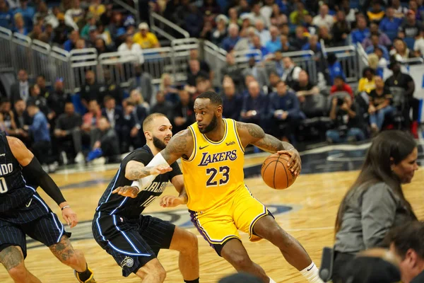 Orlando Magic 11 Aralık 2019 Çarşamba günü Orlando Forida 'daki Amway Center' da Los Angeles Lakers 'a ev sahipliği yaptı..  
