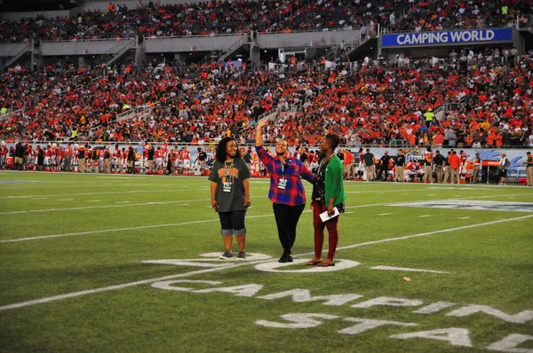 West Virginia Mountaineers Enfrentam Miami Hurricanes Durante 71St Russell Bowl — Fotografia de Stock