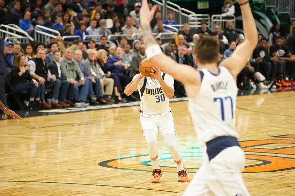 Orlando Magic Приймає Даллас Маверікс Amway Center Орландо Флориді Ятницю — стокове фото