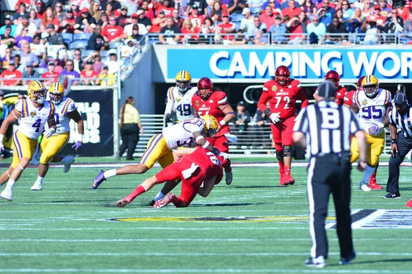 Lsu Enfrenta Louisville Durante 71St Citrus Bowl Camping World Stadium — Fotografia de Stock