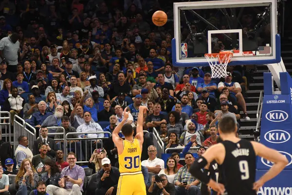 Orlando Magic Gastheer Van Golden State Warriors Het Amway Center — Stockfoto