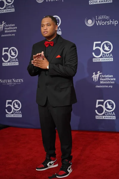 15 Ekim 2019 'da Nashville, Tennessee' deki Linbscome Üniversitesi 'nde verilen 50. GMA Dove Ödülleri sırasında kırmızı halı. 