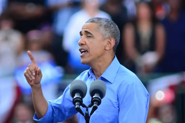 Prezydent Barack Obama Przemawia Wiecu Kampanii Stadionie Osceola Heritage Park — Zdjęcie stockowe