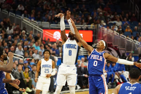 Orlando Magic 27 Aralık 2019 Cuma günü Orlando, Florida 'daki Amway Arena' da Philadelphia 76ers 'a ev sahipliği yapıyor..