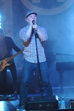 Christian Rock Bands Audio Adrenaline ve Kutless 23 Mart 2014 'te Osceola Sahne Sanatları Merkezi Kissimmee, FL' de sahne almaktadır.. 