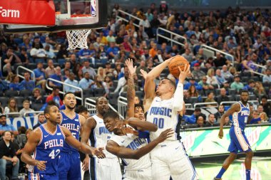 Orlando Magic 13 Ekim 2019 'da Florida, Orlando' daki Amway Center 'da Philadelphia 76ers' a ev sahipliği yaptı..  