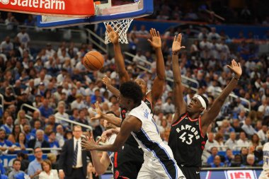 Orlando Magic 19 Nisan 2019 Cuma günü Orlando Florida 'daki Amway Arena' daki NBA Playoff 1 'de Toronto Rapçileri' ne ev sahipliği yapıyor.