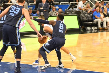 Orlando Magic 10 Ekim 2018 tarihinde Orlando Florda 'daki Amway Center' da Memphis Grizzilies 'e ev sahipliği yaptı.. 