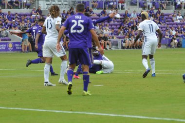 Orlando City 15 Nisan 2017 'de Florida, Orlando' daki Citrus Bowl 'da Los Angeles Galaksisine ev sahipliği yaptı..  