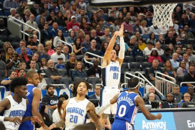Orlando Magic 27 Aralık 2019 Cuma günü Orlando, Florida 'daki Amway Arena' da Philadelphia 76ers 'a ev sahipliği yapıyor..