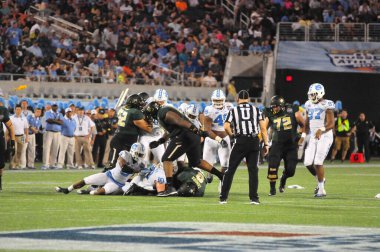 Kuzey Carolina 29 Aralık 2015 tarihinde Orlando Florida 'daki Kamp Dünya Stadyumu' nda oynanan Russell Atletizm Kupası 'nda Baylor ile karşılaşacak..