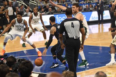 Orlando Magic, 19 Ocak 2019 Cumartesi günü Orlando Florida 'daki Amway Arena' da Milwaukee Doları 'na ev sahipliği yapıyor..
