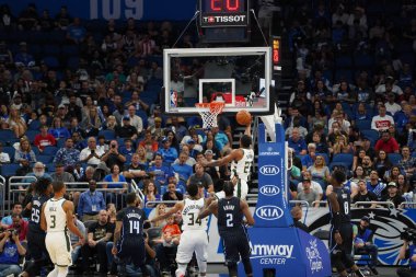 Orlando Magic, Orlando, Florida, ABD 'deki Amway Center' da Milwaukee Bucks 'a ev sahipliği yapıyor. 1 Kasım 2019.  